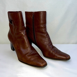 Naturalizer Julianna Heeled Women’s Ankle‎ Boots Brown Leather Buckle Size 8.5